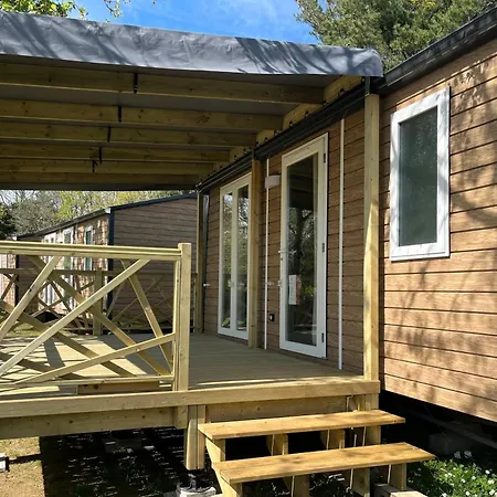 Camping Le Roc * Vairé